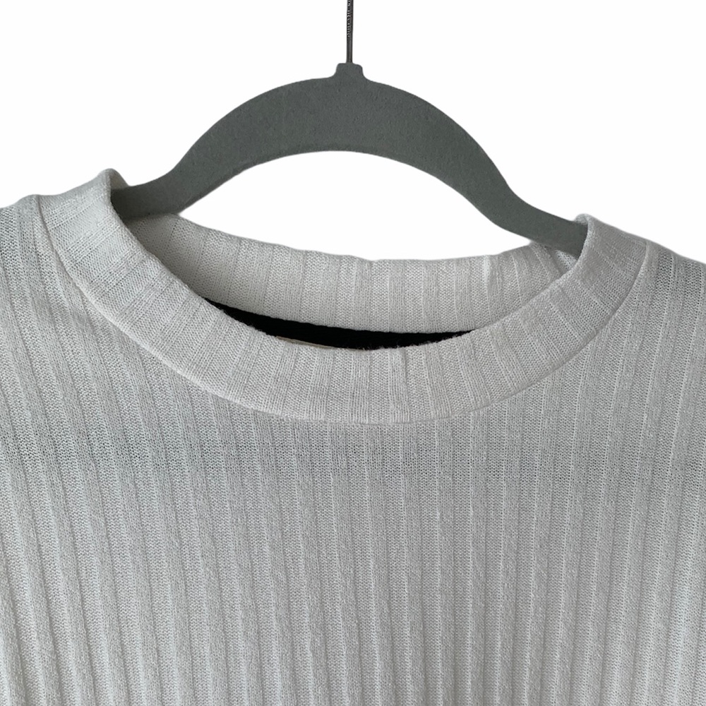 SALE! Brand New Top - Picture 3 of 6